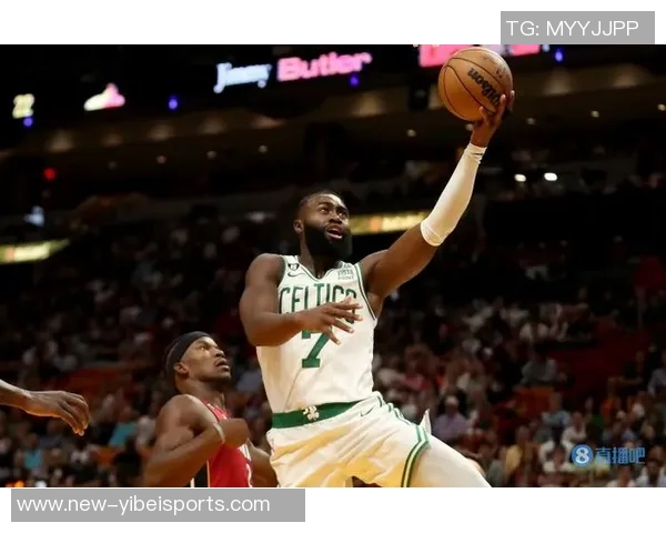 杰伦布朗狂砍41分6板7助5断1帽却难救球队首节火力全开表现引人注目