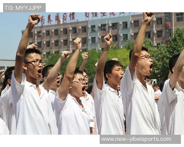 金杯闪耀激情与坚持汇聚成力量我们誓言奋战到底争取胜利